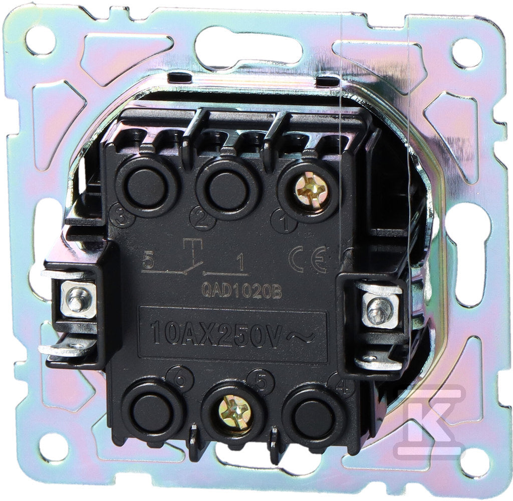 CNZ735