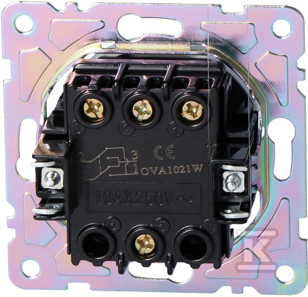 CNZ807