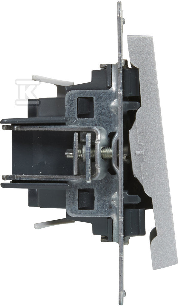 CVB871