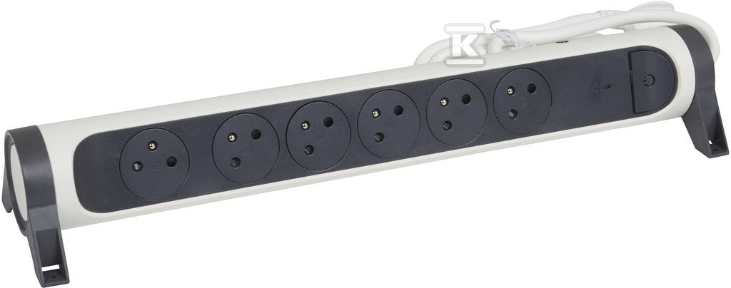 CZB701