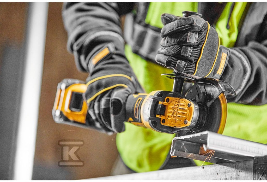 DeWalt 18V XR Szlifierka kątowa 125mm z regulacją TSTAK