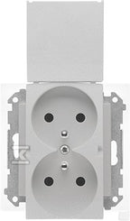Gniazdo wtyczkowe podwójne do wersji IP44 z uszczelką (moduł) 16 A, 250 V~, szybkozłącza. Klapka w kolorze pokrywy: Aluminium mat, SIMON55