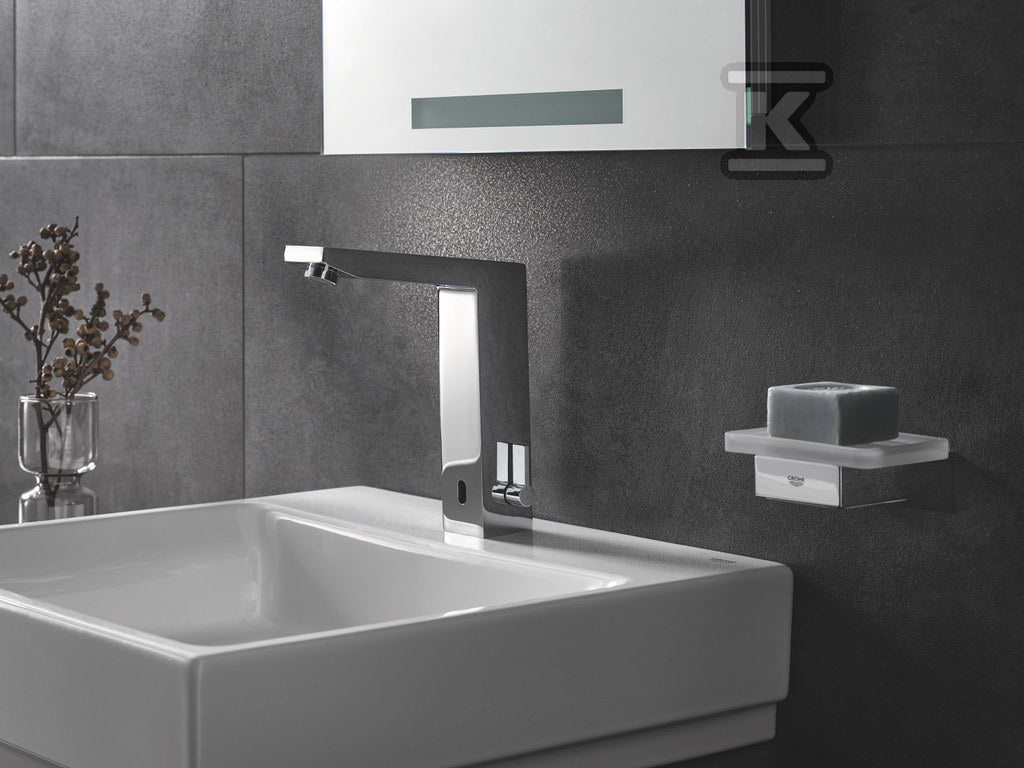 Bateria umywalkowa elektroniczna Grohe EuroCube E na podczerwień 1 / 2 z mieszaczem i regulowanym ogranicznikiem temperatury, 230 V