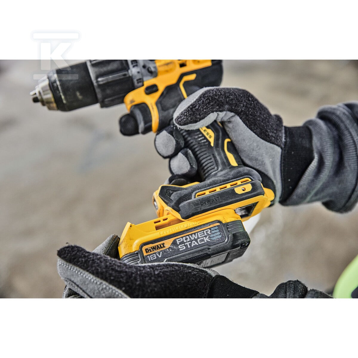 DeWalt 18V XR Wiertarko-wkrętarka z udarem TSTAK
