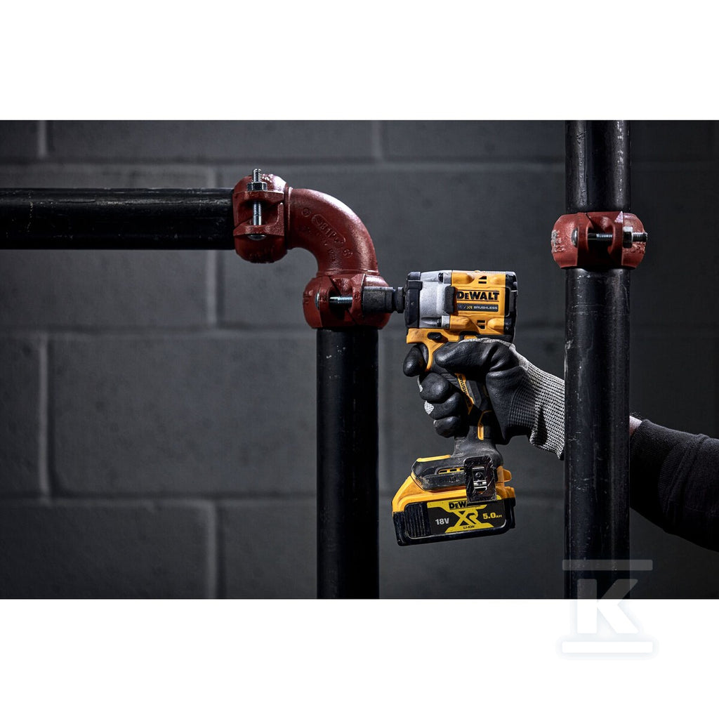 DeWalt 18V XR Kompaktowy klucz udarowy 1/2" 2X5Ah