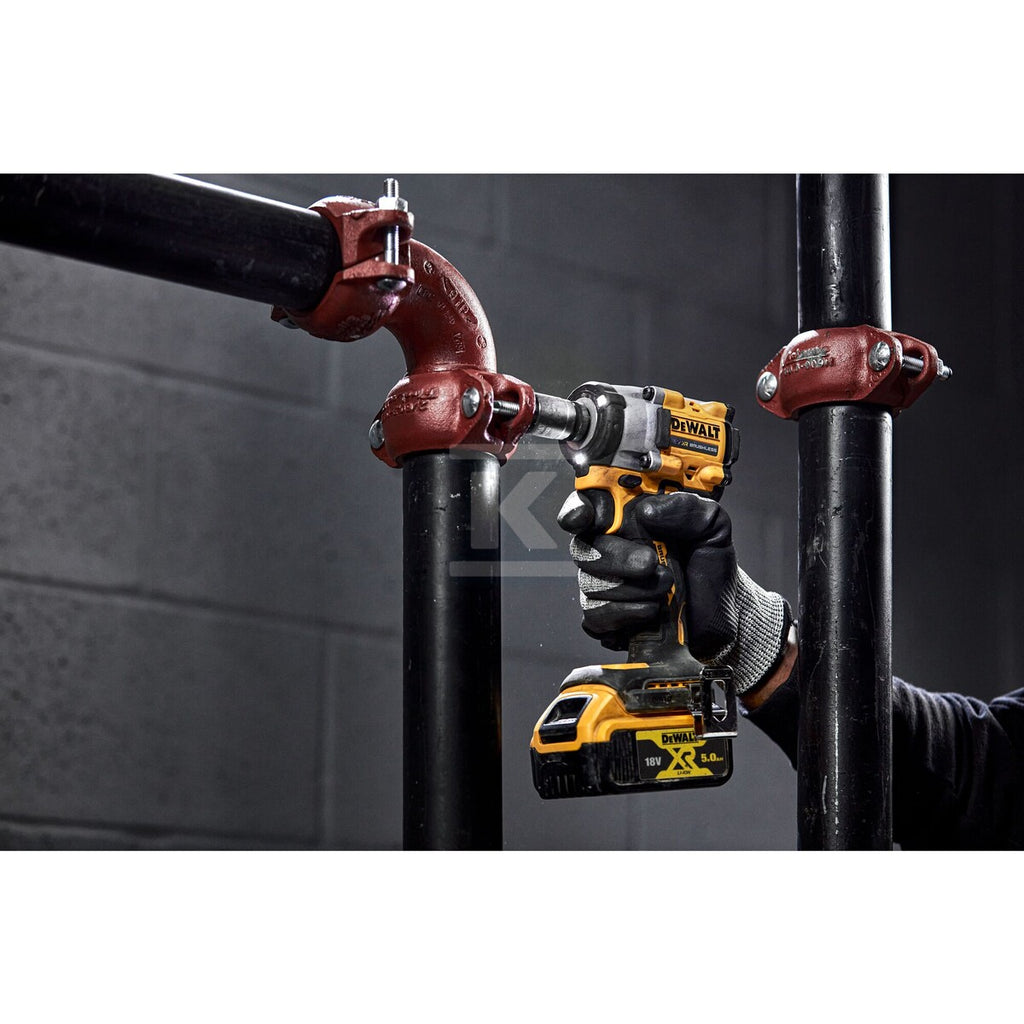 DeWalt 18V XR Kompaktowy klucz udarowy 3/8"