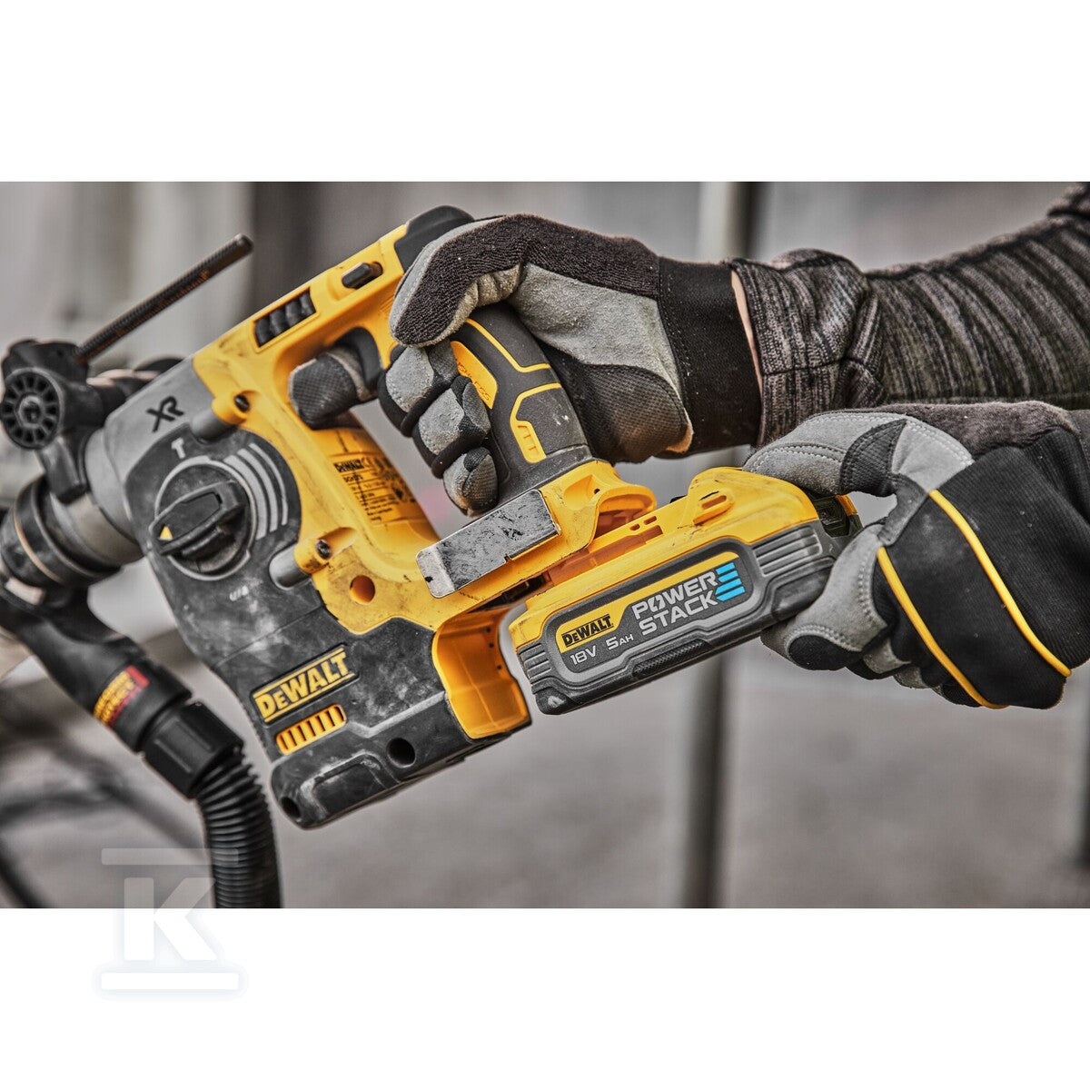 18V XR Młotowiertarka SDS-Plus 24mm 2 X 5Ah DCH273H2T-QW