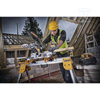 DeWalt 18V XR Pilarka ukosowa 184mm