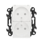 Gniazdo wtyczkowe podwójne z uziemieniem do wersji IP44 z uszczelką, bez przesłon torów prądowych (moduł) 16 A, 250 V~, szybkozłącza. Klapka w kolorze pokrywy, szampański mat, Simon24