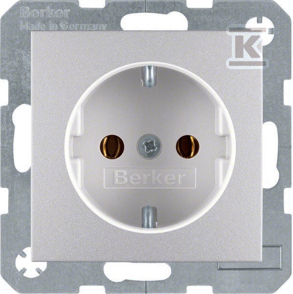 HDE271