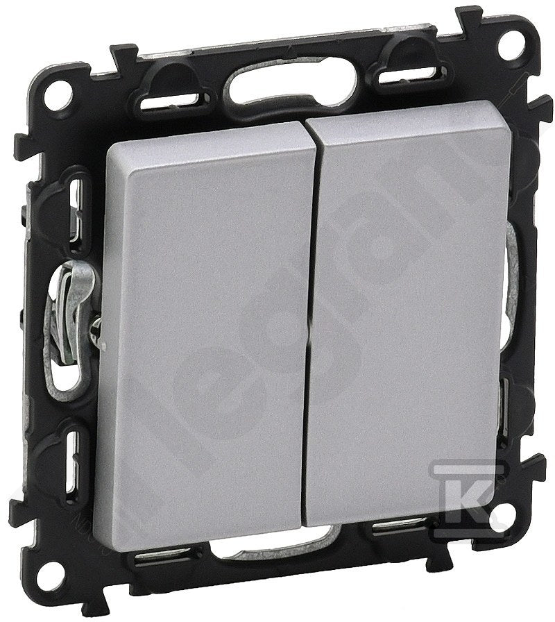 Przycisk podwójny przełączy NO/NC aluminium 6 A - 250 V~ VALENA LIFE