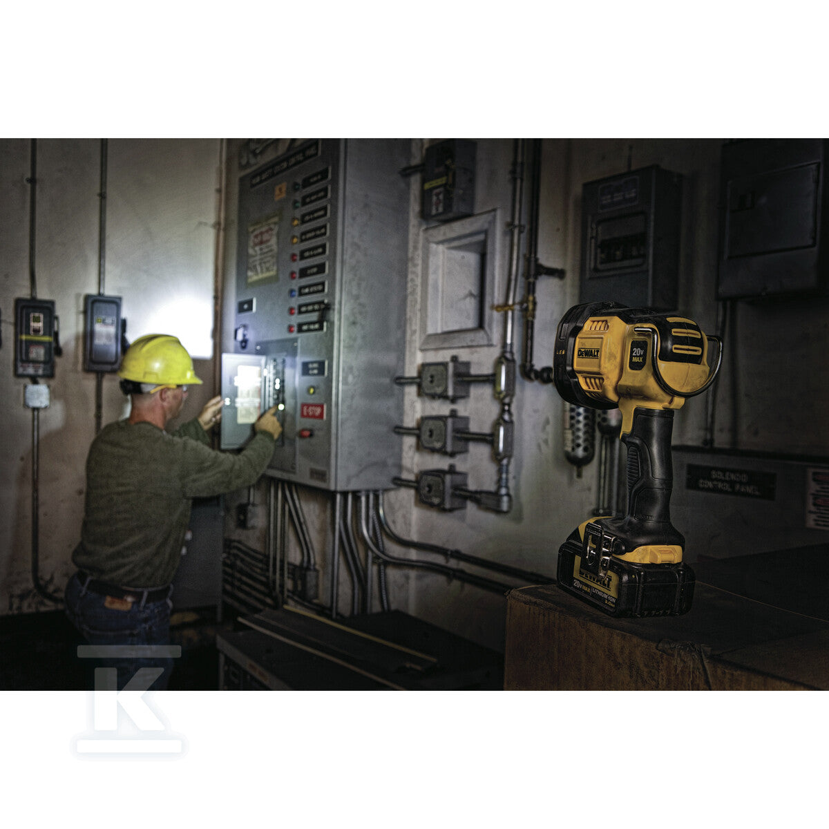 18V XR Reflektor DCL043-XJ