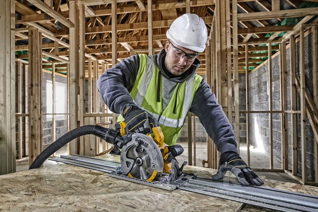 DeWalt 18V XR Pilarka tarczowa 184mm kompatybilna z szynami