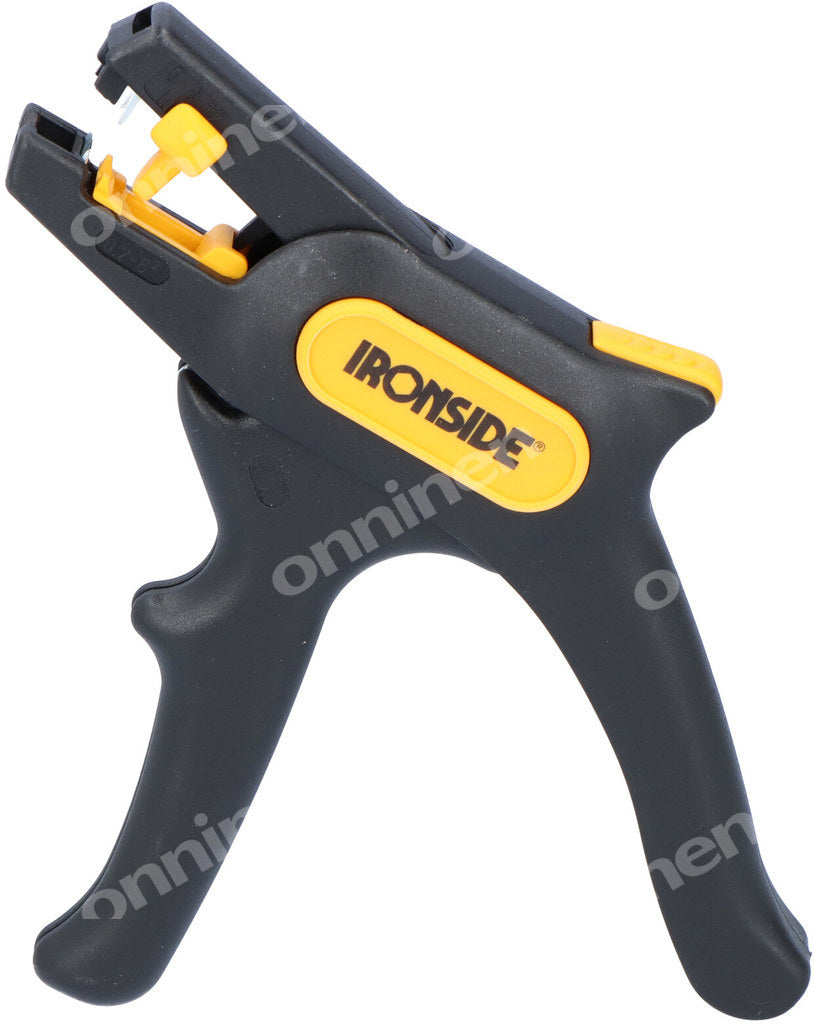 CFX790