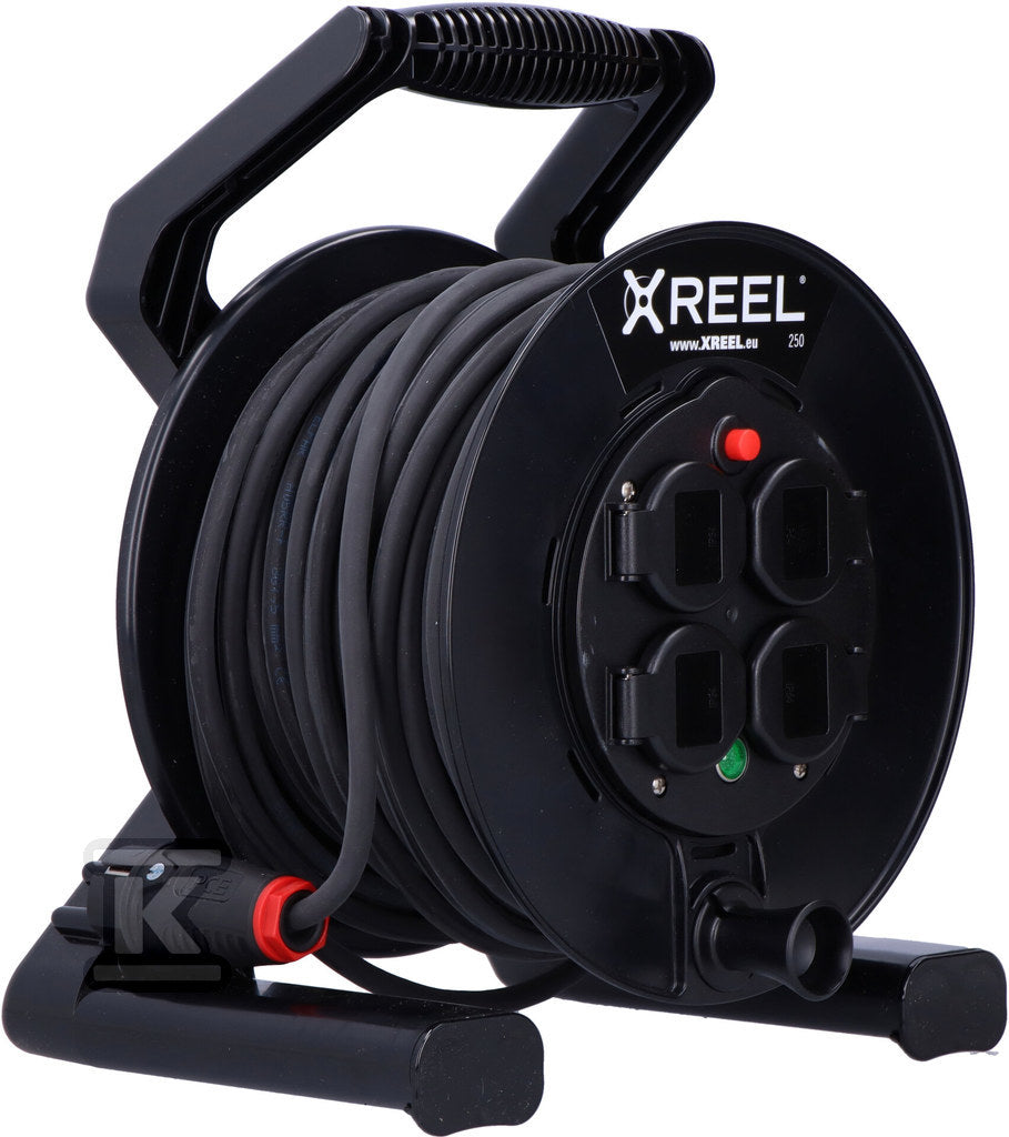Przedłużacz zwijany jednofazowy na bębnie z tworzywa typ "XREEL" - wejście 40 mb H05RR-F 3x1,5 (OW) wtyczka gumowa 16A wyjście 4xGS termik IP44