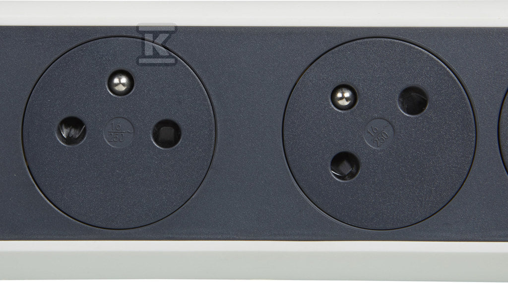 CZB710