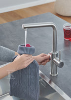 System gotujący wodę Grohe Red Duo kuchenny, stal nierdzewna, bateria i bojler 4 l, dostęp do wody zwykłej i wrzątku, głowica Ceramiczna 28 mm, blokada bezpieczeństwa, kąt obrotu wylewki typu L 150° filtr w zestawie
