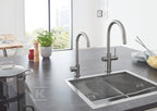 Zestaw startowy Grohe Blue Home z wylewką w kształcie C, stal nierdzewna, bateria, filtr 600 l, chłodziarka i butla CO2, dostęp do wody zwykłej i filtrowanej / gazowanej, kąt obrotu wylewki 360° moduł Buetooth, głowica Ceramiczna 28 mm, wyciągana wylewka