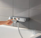 Bateria wannowa Grohe Grohtherm SmartControl z termostatem, chrom, montaż ścienny natynkowy, blokada bezpieczeństwa, przełącznik SmartControl, nienagrzewający się korpus, radełkowane uchwyty, półka EasyReach
