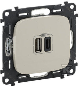 VAlur:k ładowar 2xUSB A+C 3A
